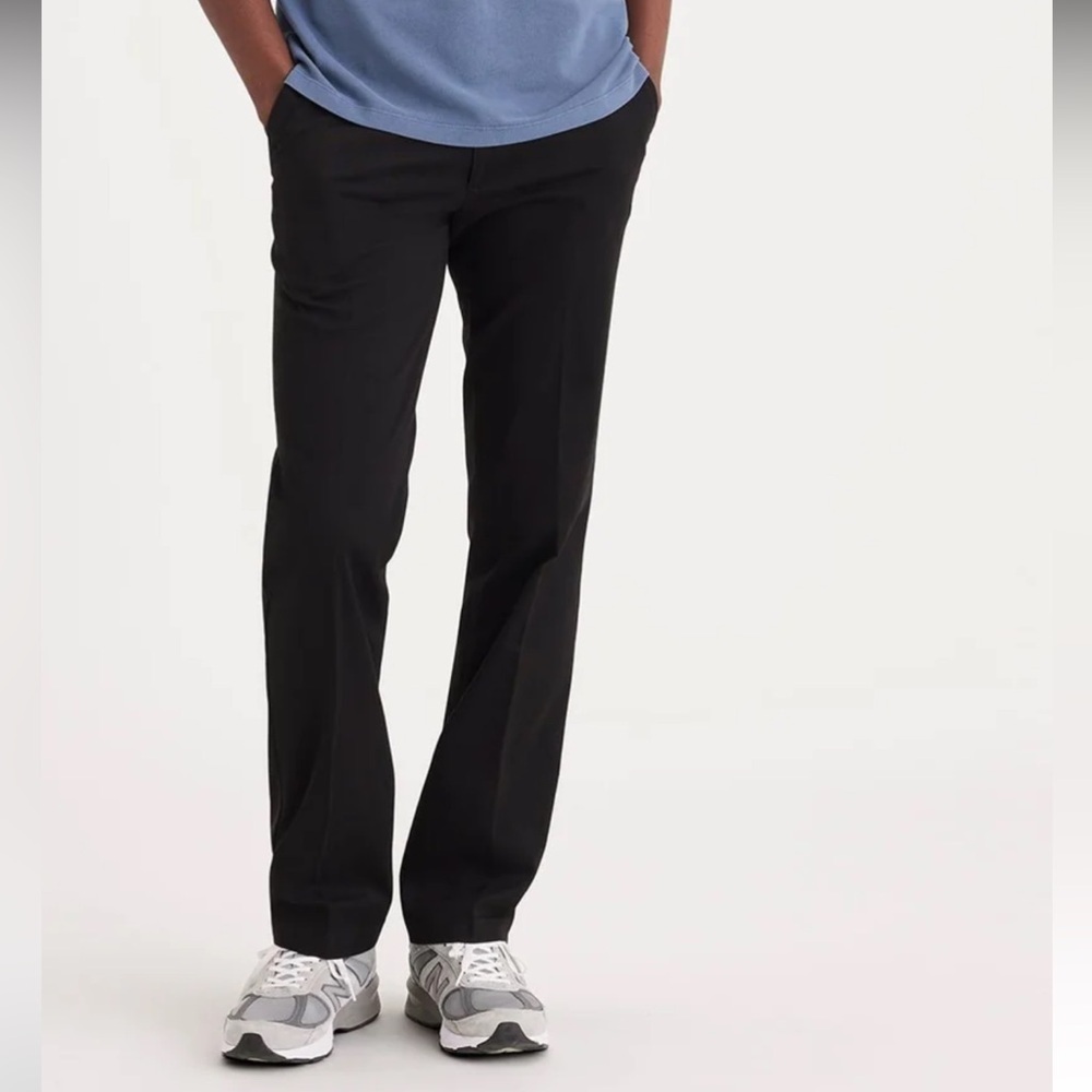Docker orig tot 
Black Straight-Leg Pants